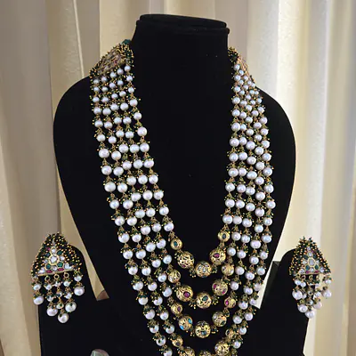 Polki strings set primary image