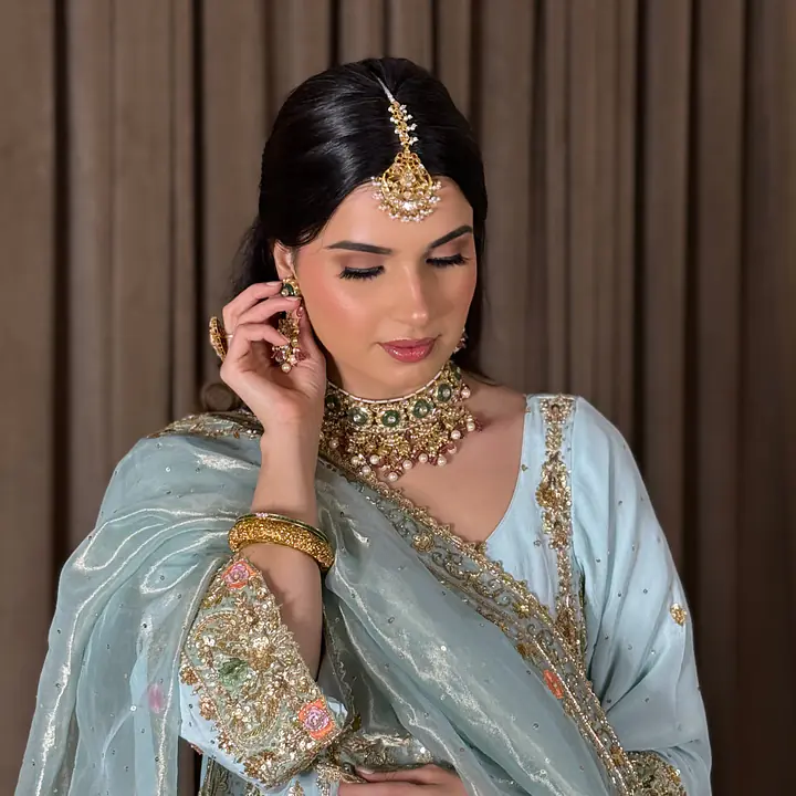 Polki set in 18carat gold - Master