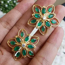 Emerald and diamonds Studs - Master