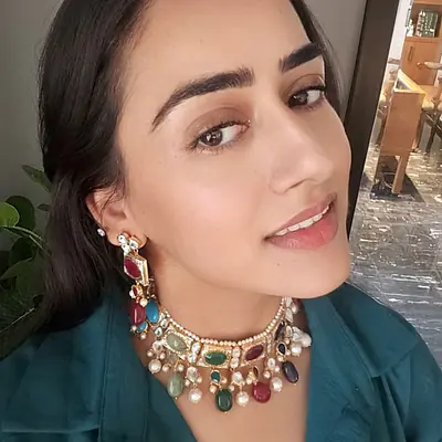 Navrattan choker set in 22carat gold secondary image