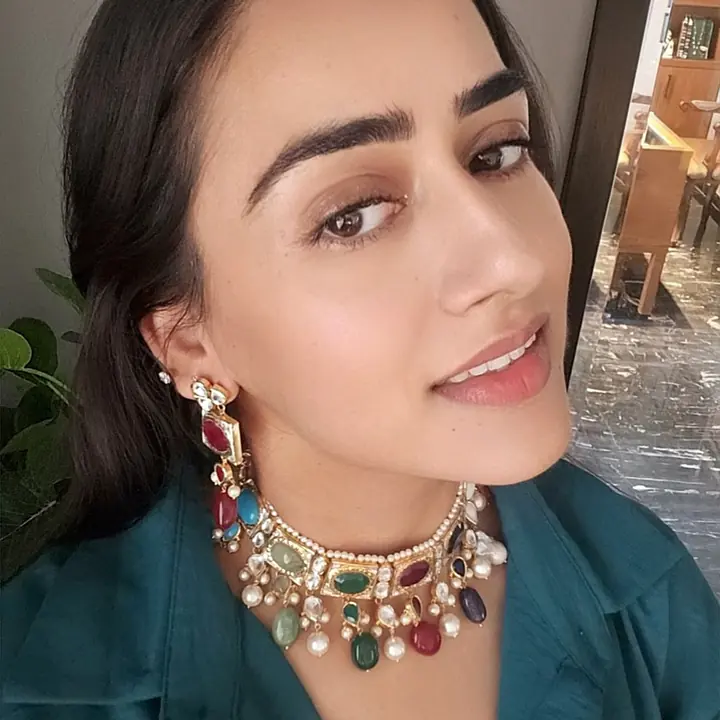 Navrattan choker set in 22carat gold - Master