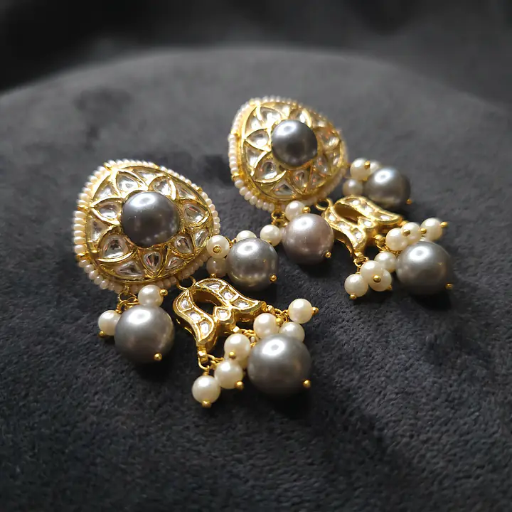 Kundan and pearl studs - Master