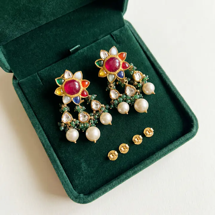 Navrattan studs - Master