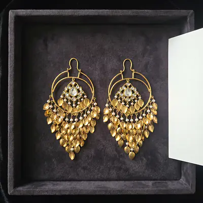 Gold kundan chandbali secondary image