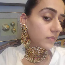 Sultana Noor Choker - Master