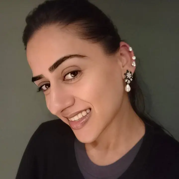 Midnight Pearl Blossom Studs - Master