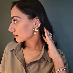 Celeste Pearl Aura Studs - Master