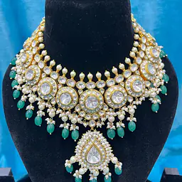 Noore Emerald Bridal Set - Master