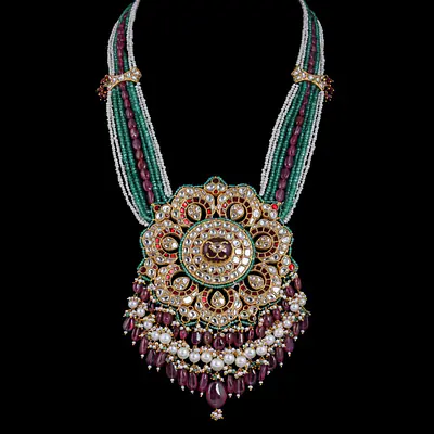 Gulnaar Kundan Pendant primary image