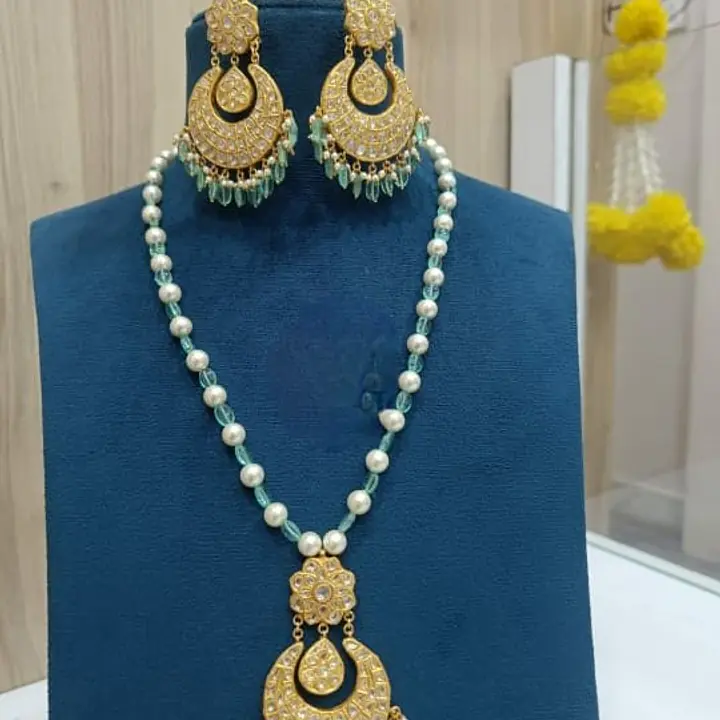 Chandrika Noor Pendant Set - Master