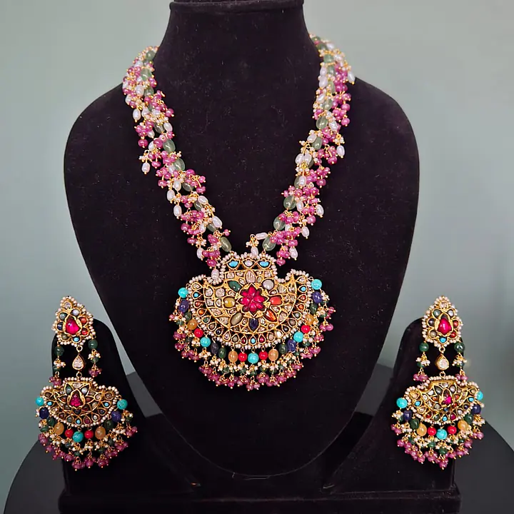 Rangmahal Noor Pendant Set - Master