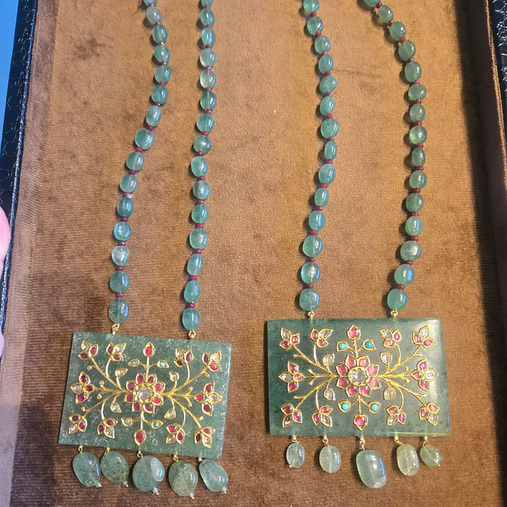 Panna Pushp Pendant Necklace - Master