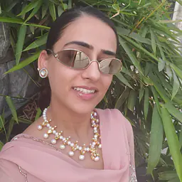 Noor Jhalak Pearl Pendant Set - Master