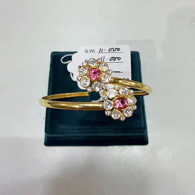 Gulnaar Kundan Cuff primary image