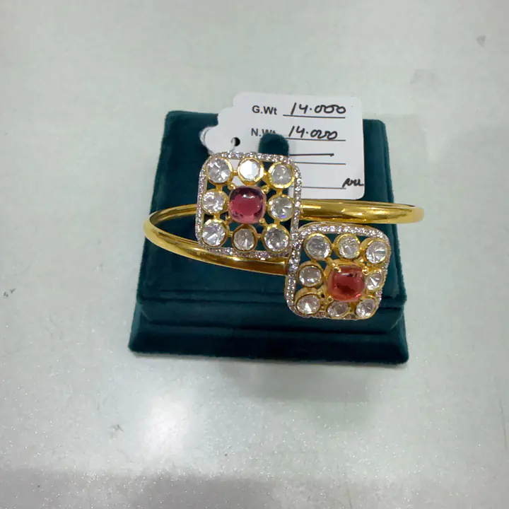 Shahi Ruby Cuff - Master