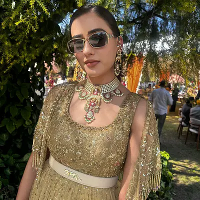 Bridal necklace set secondary image