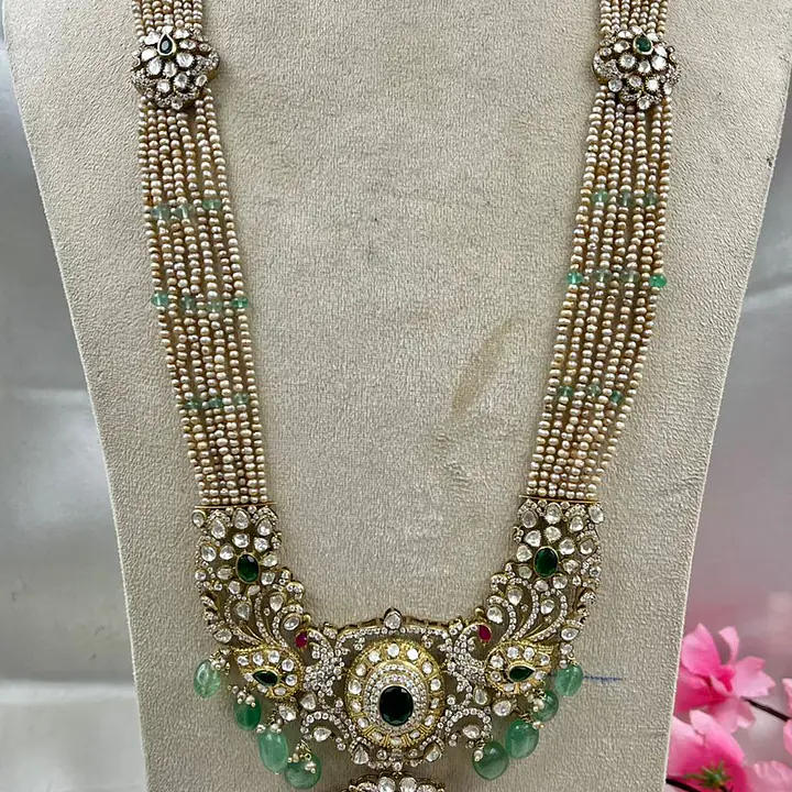 SILVER pendant set with pearls and emeralds - Master