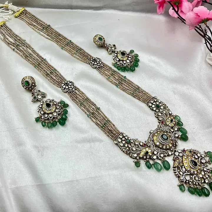 SILVER pendant set with pearls and emeralds - Master