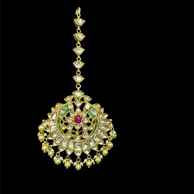 Gold kundan tikka secondary image