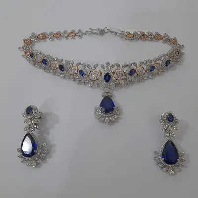 Diamond and sapphire choker primary image