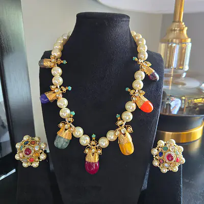 Navrattan set primary image